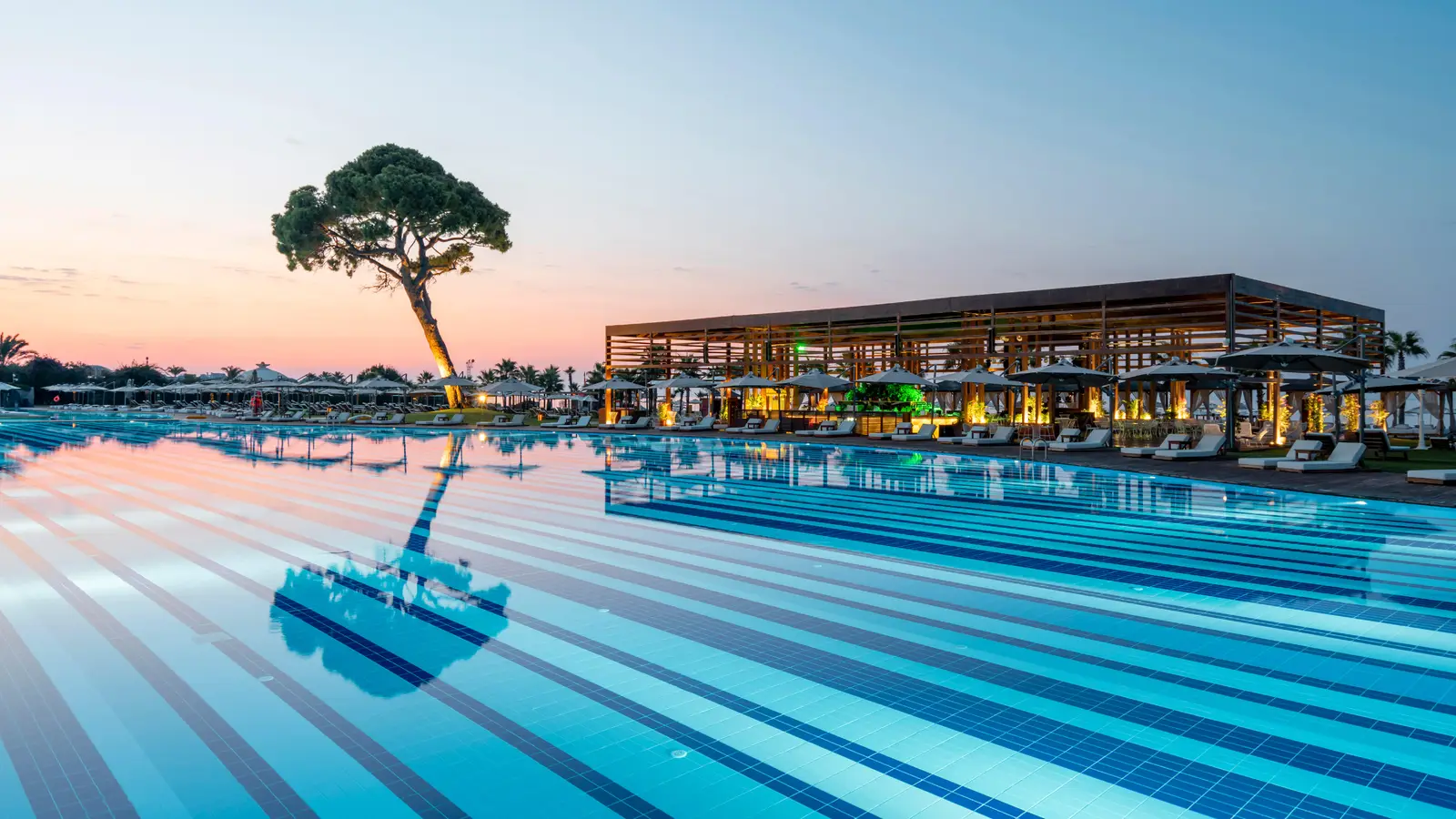 فندق ريكسوس بريميوم بيليك